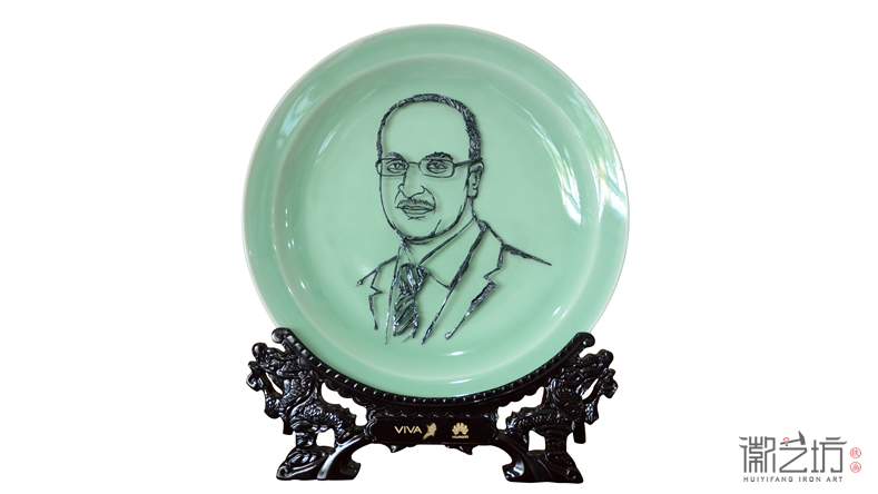 徽藝坊, 打造您的專屬品味 ——華為人物肖像鐵畫定制案例