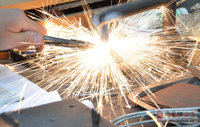 瑞虎7鐵畫(huà)禮品004