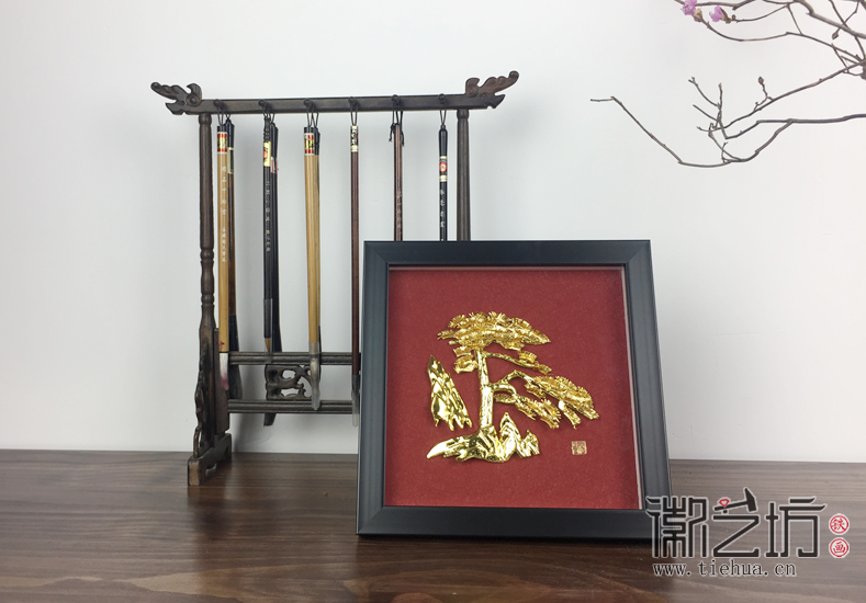 蘇州市蕪湖商會(huì)成立大會(huì)定制鍍金迎客松鐵畫